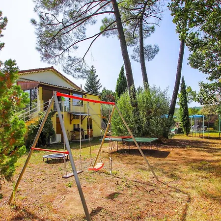 Awesome In With Kitchen Holiday home