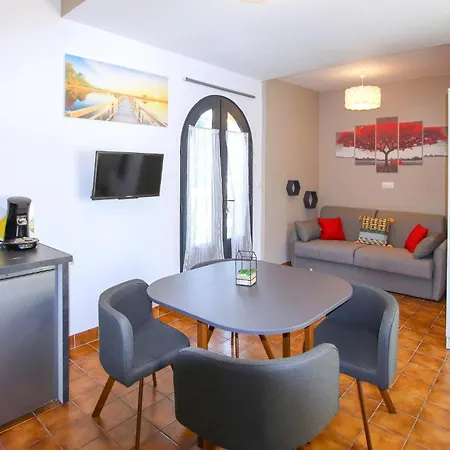 Awesome In With Kitchen *